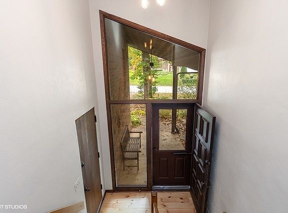 5th image of 3122 Scenicwood Ln