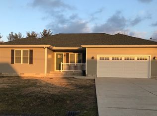 400 E Beacon Ct, Mount Vernon, IL