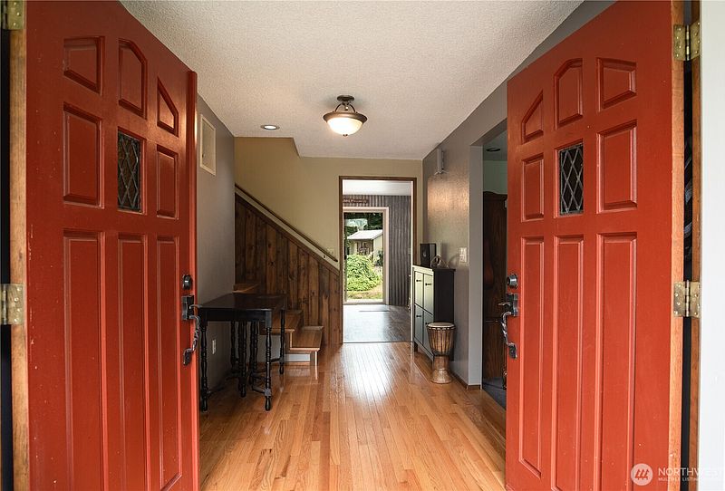3rd image of 13814 214th Street E