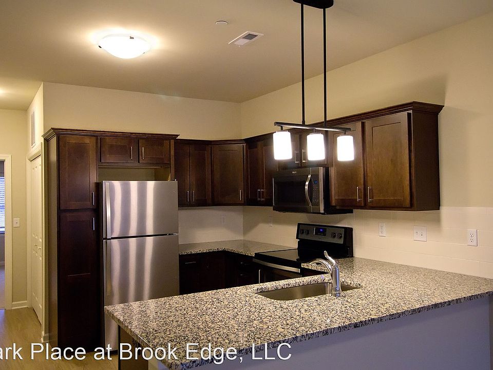1st image of 548 Campbell Ave #220