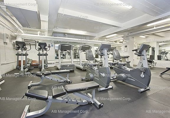 3rd image of 425 E 63rd St APT E3a