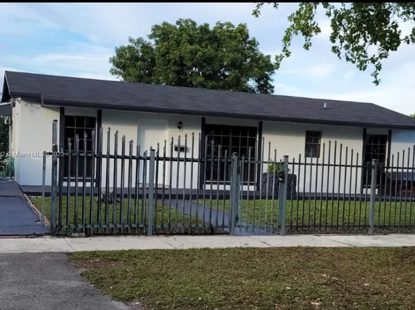 4473 NW 207th Dr, Miami Gardens, FL 33055