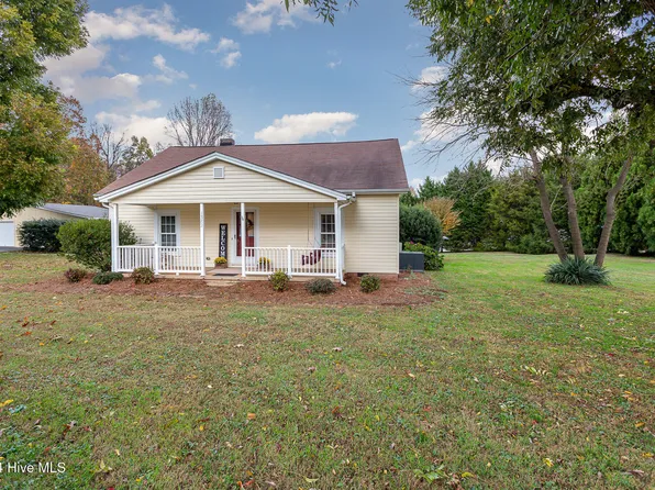 1382 Trollingwood Road, Haw River, NC 27258