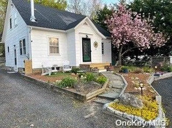 13 Church Lane, Aquebogue, NY 11931