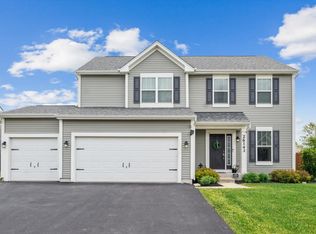 26143 S White Oak Trl, Channahon, IL 60410