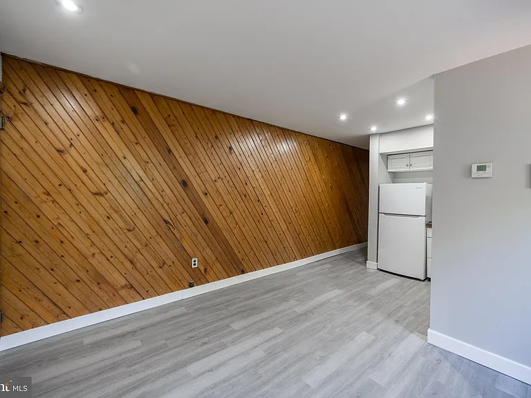 734 S 9th St #4F — Photo 3