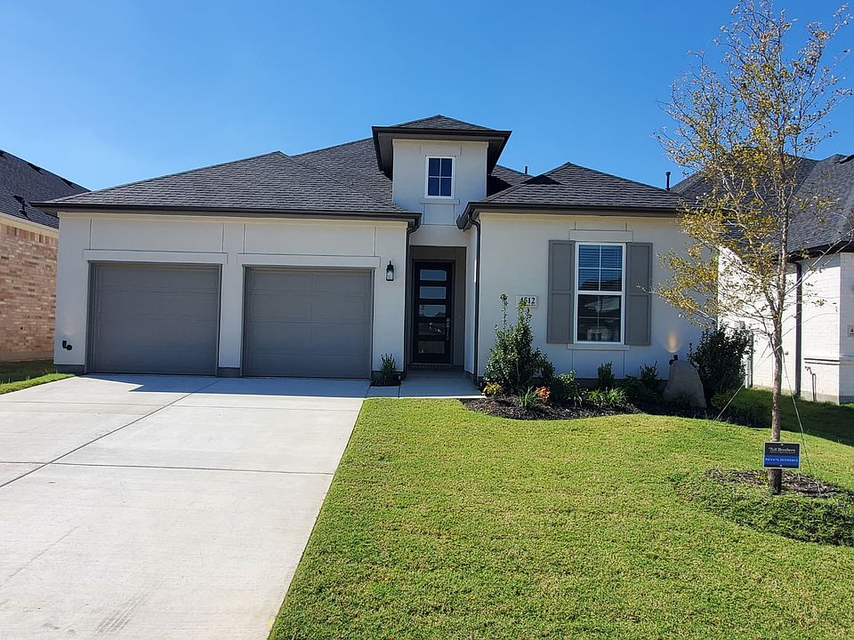 1 STORY House 4brm 3 bath plus study front view
