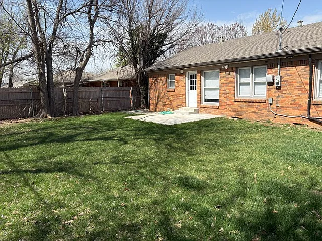 1416 Casady Ln — Photo 20
