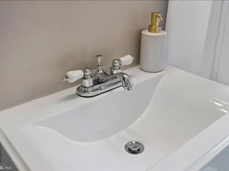 6831 Radcliffe Dr #1 — Photo 20