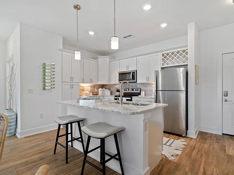 Oasis at Surfside — Photo 32