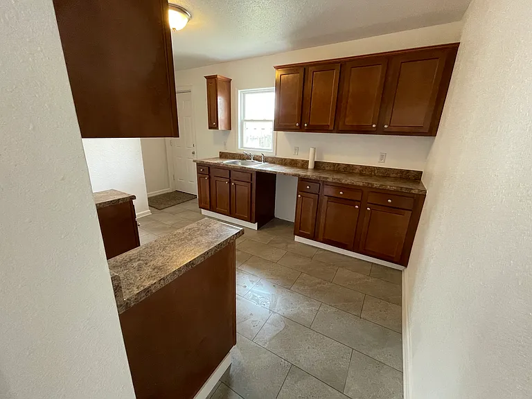 1041 W Temperance Rd — Photo 1