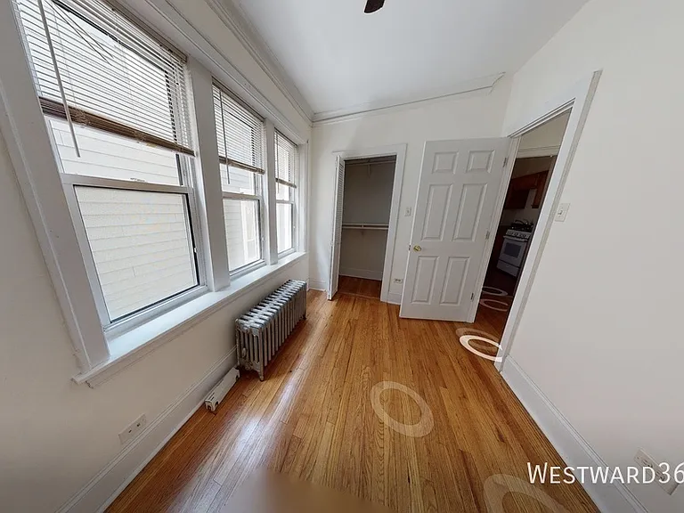 3012 W Warren Blvd #2F — Photo 6