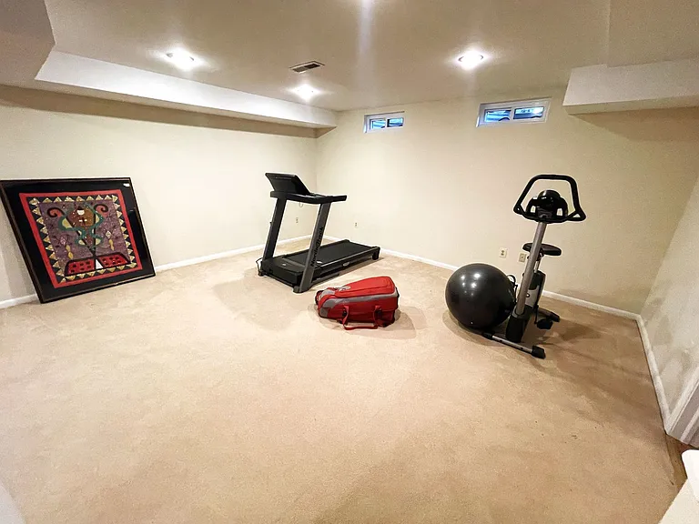 13209 Lantern Hollow Dr — Photo 44