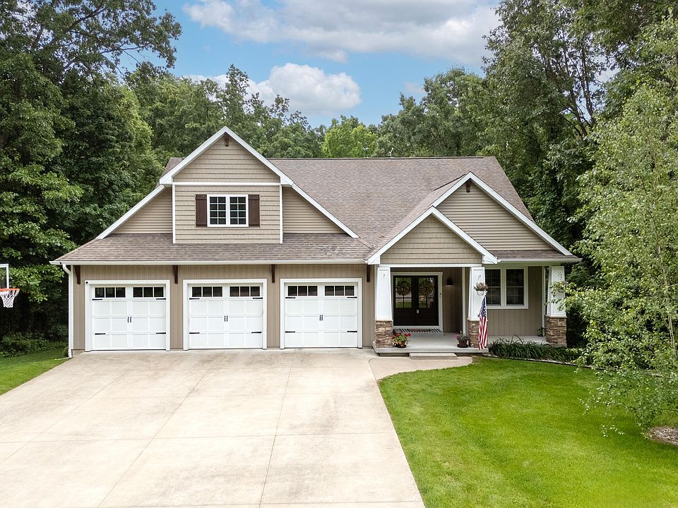 1st image of 7839 Harvest Hill Ln