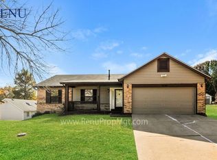 5266 Elk Trail Dr, Florissant, MO 63033