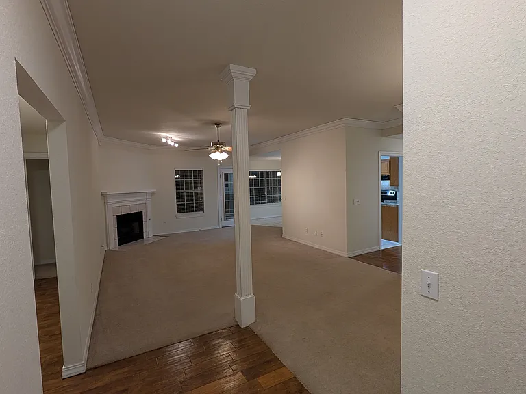 2783 N Boxwood Dr — Photo 3