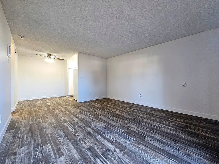 Greentree Apartments — Photo 15