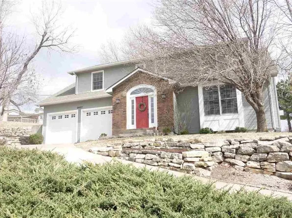 3627 Everett Dr, Manhattan, KS 66503