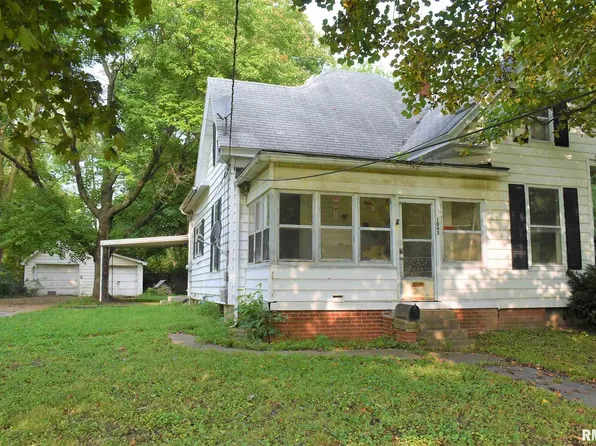 1043 N Main St, Jacksonville, IL 62650