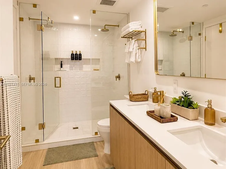 90 NE 32nd St #903 — Photo 10
