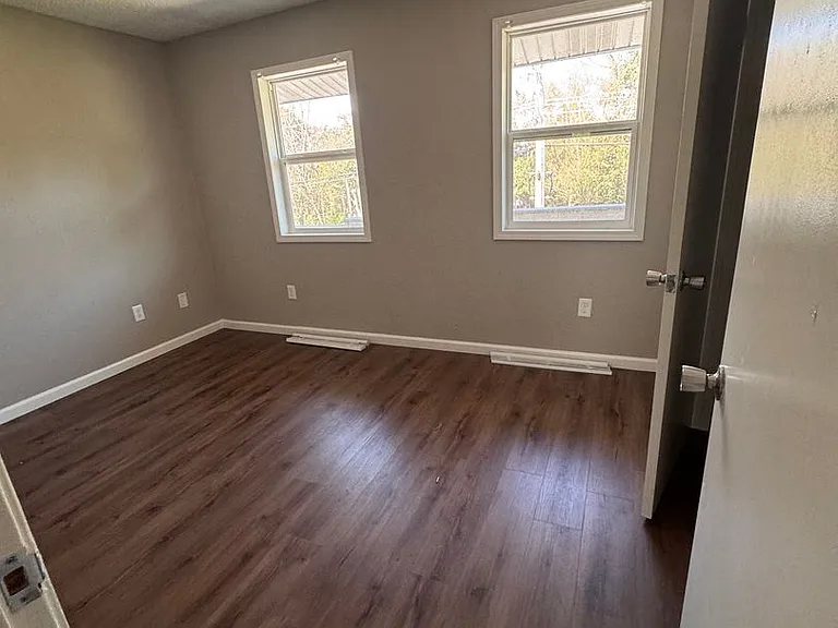 330 Timothy Rd — Photo 4