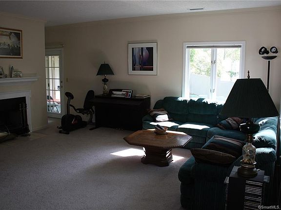 2nd image of 414 Fountain St APT A