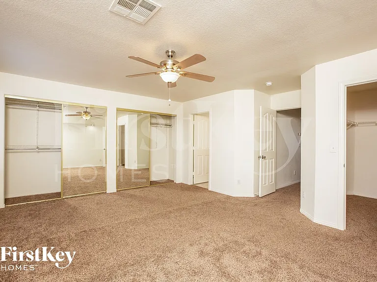 9047 Sunpine Ct — Photo 7