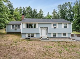 29 Willowdale Rd, Tyngsboro, MA 01879