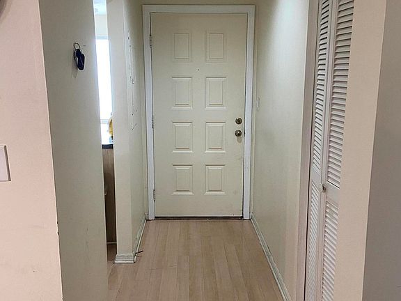 2nd image of 7701 Baymeadows Cir W APT 1096