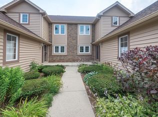 17515 Emily Ann Ct, Brookfield, WI 53045