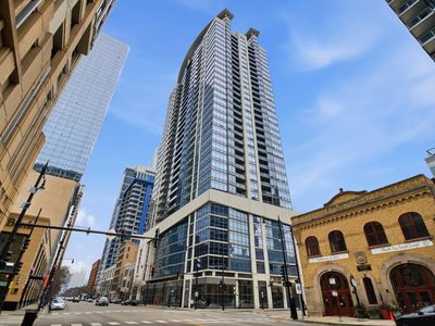 100 E 14th St APT 1204, Chicago, IL, 60605
