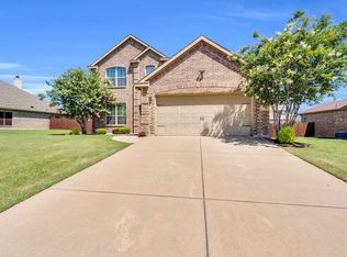 1525 Oak Park Ln, Cedar Hill, TX 75104