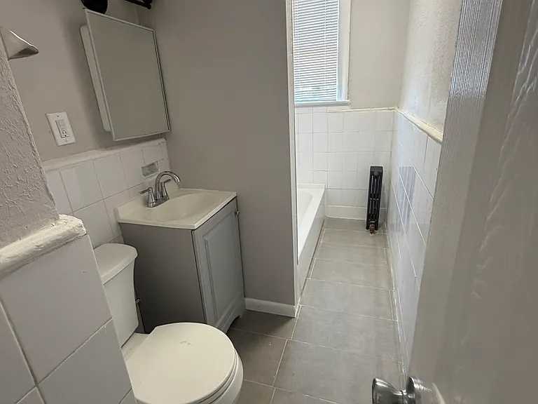 9 Bentley Ave #15D — Photo 9