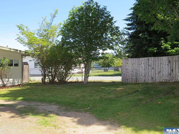 3rd image of 2217 E 6th Ave
