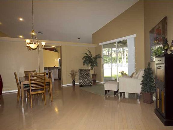 4th image of 4303 Tremblay Way