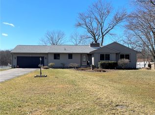 840 S Keel Ridge Rd, Hermitage, PA 16148
