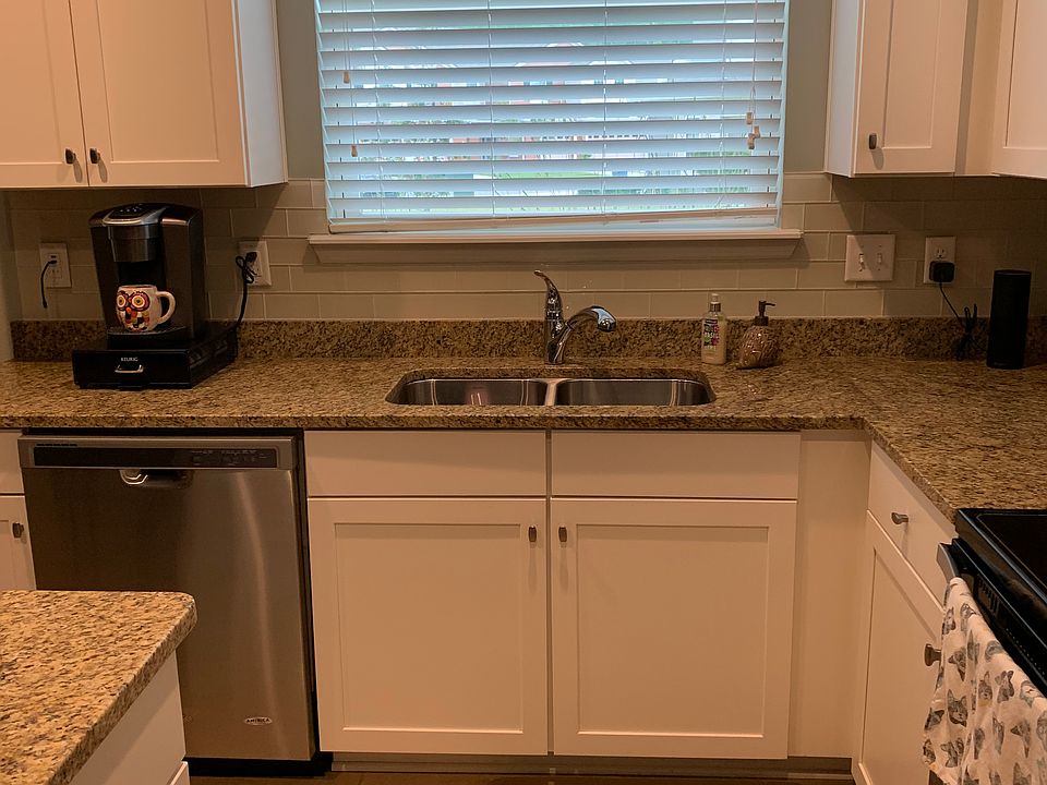 1st image of 25 Nelson Ln
