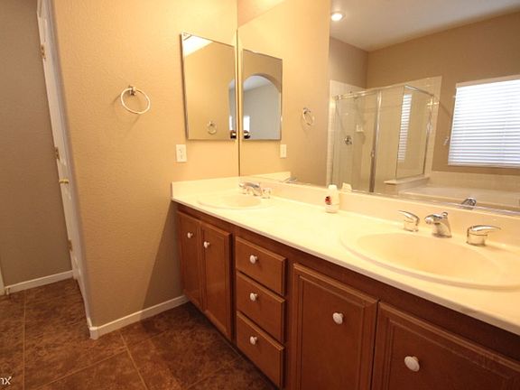 05-MasterBath