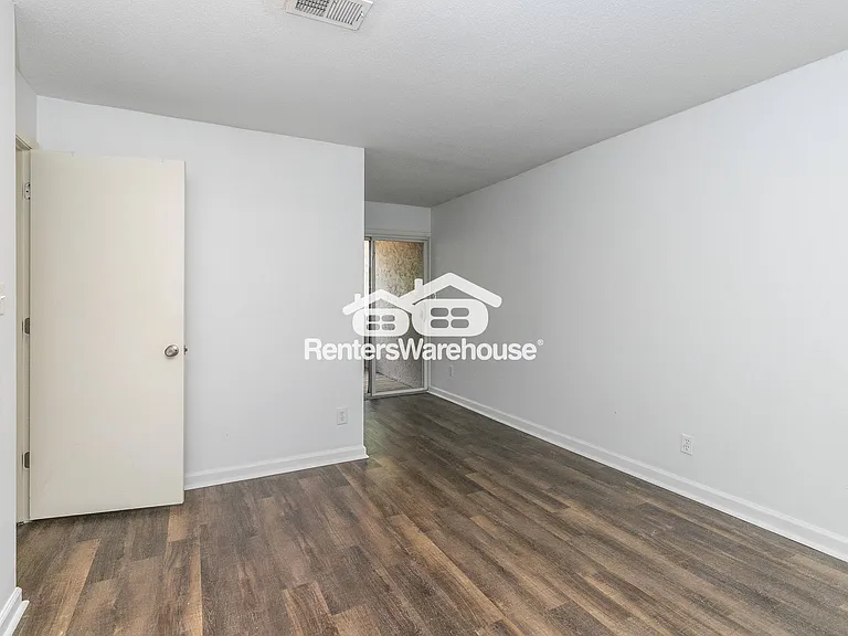 4524 Holly St #22 — Photo 9