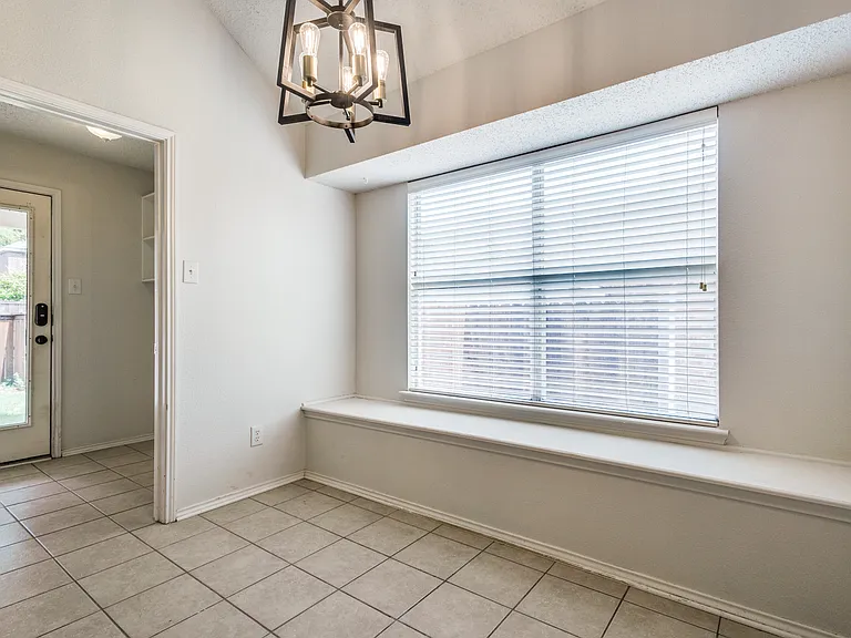 7046 Saint Augustine Dr — Photo 26