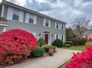 15725 Brook Ln, Brookfield, WI 53005