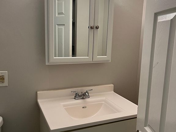 2nd image of 5403 Bridge Ave #7