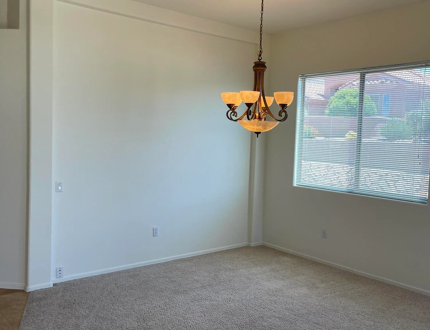 3 bed, 2.0 bath, 2086 sqft, $2,500 — Photo 4