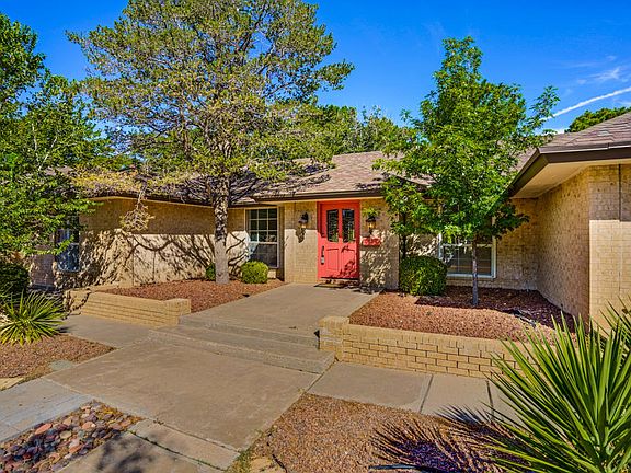 5th image of 1041 Singing Hills Dr