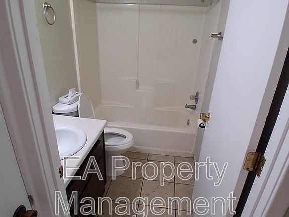 3rd image of 433 Louisiana Blvd SE #1