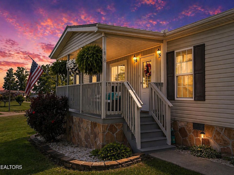 1st image of 268 Mountain Meadows Dr