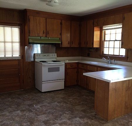 5th image of 205 Westwood Dr
