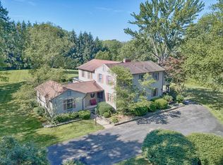 17 North St, Hatfield, MA 01038