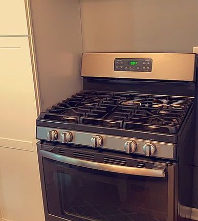 Pantry/Range 