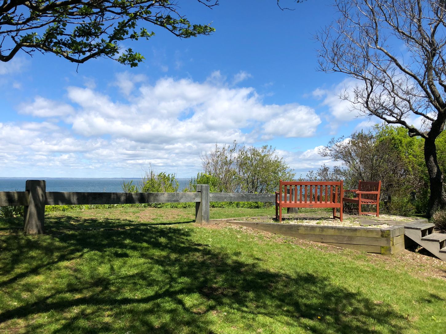  A Peaceful Waterfront park at the end of the road